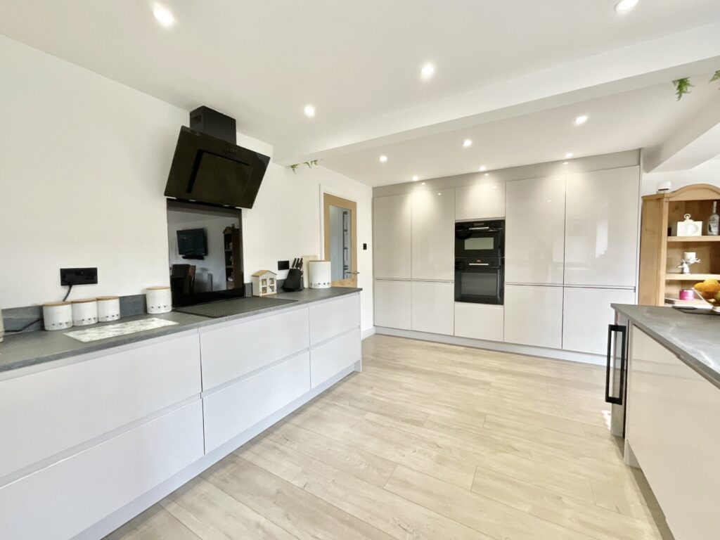 Sandon Road, Cresswell, ST11