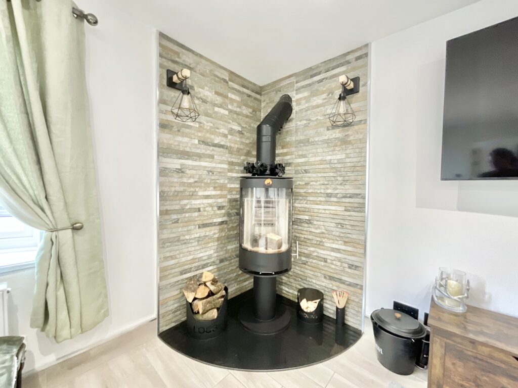 Sandon Road, Cresswell, ST11