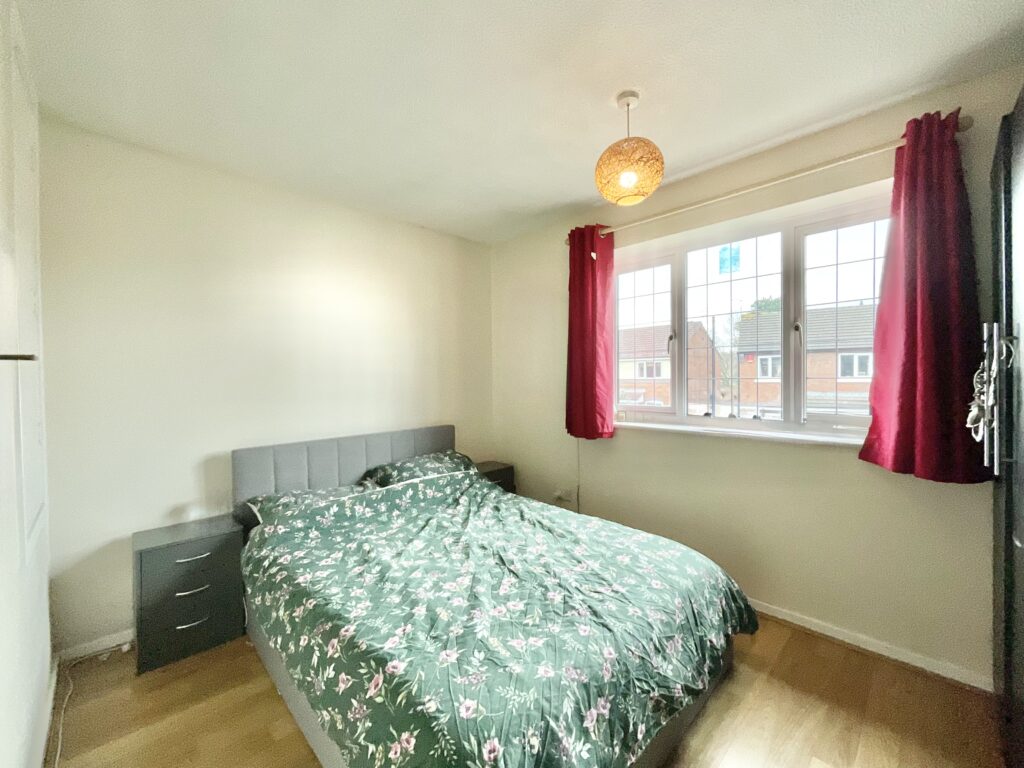 Melrose Avenue, Stone, ST15