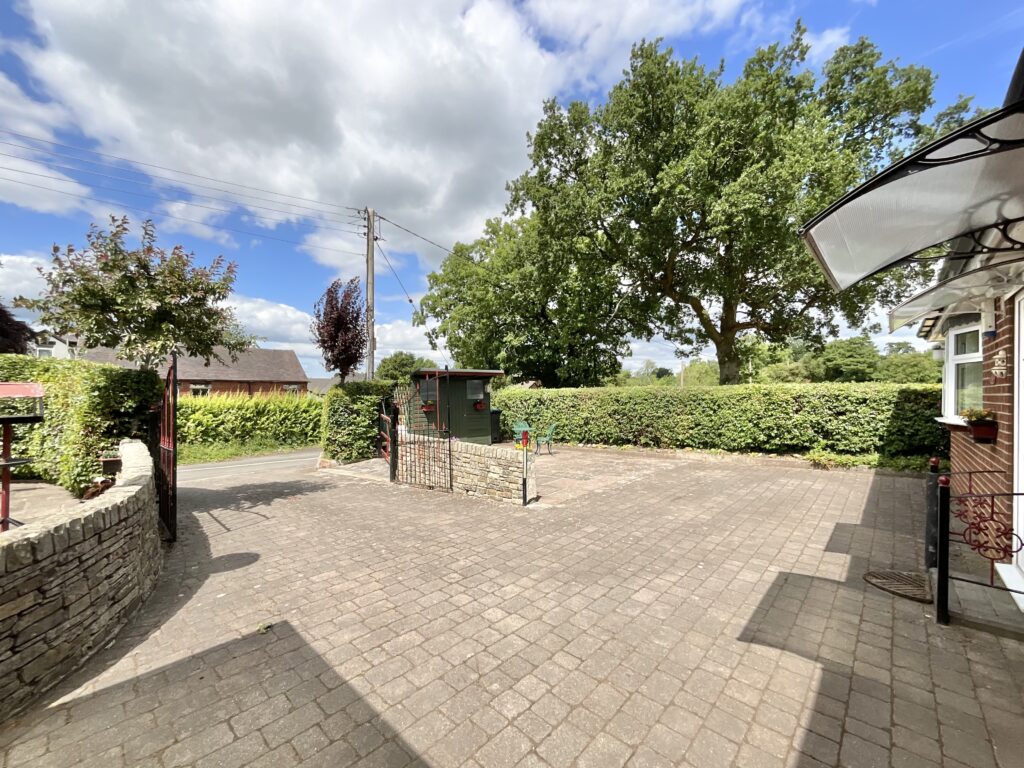 Moss Lane, Cheadle, ST10