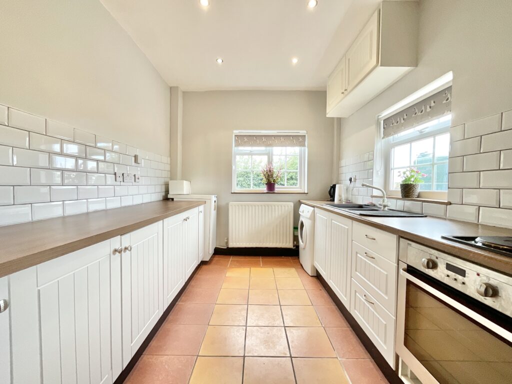 Whitgreave Lane, Whitgreave, ST18