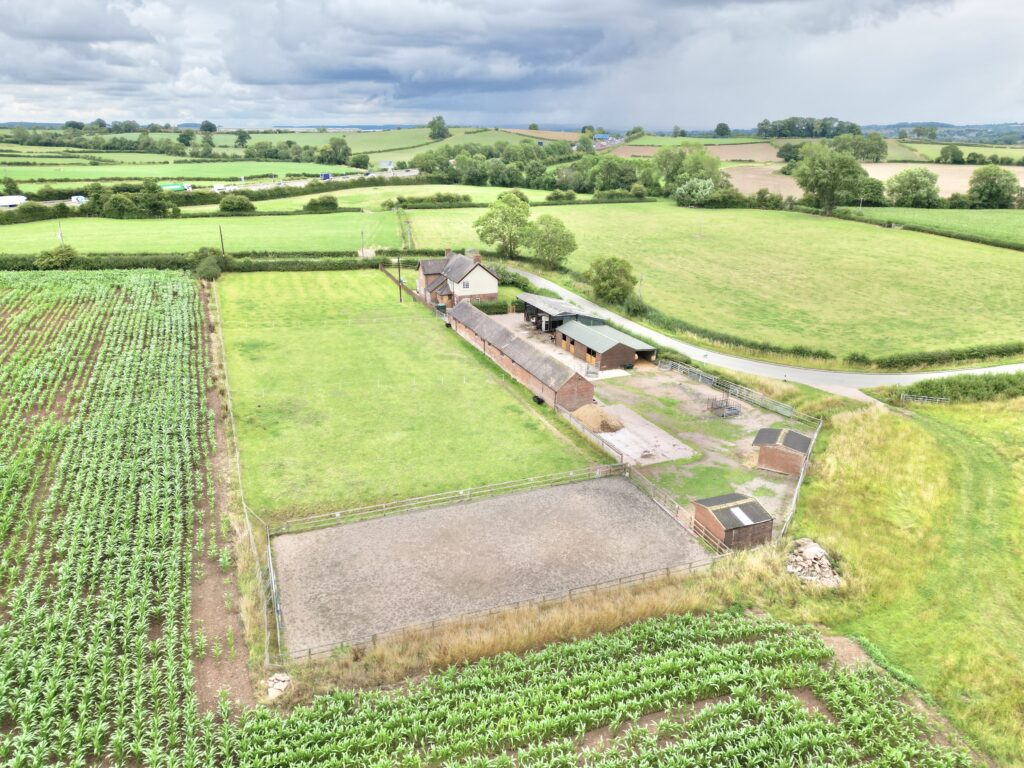 Whitgreave Lane, Whitgreave, ST18