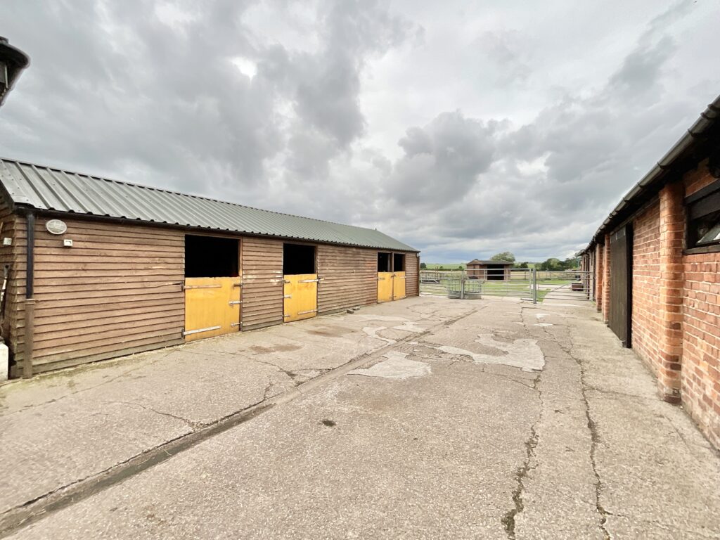 Whitgreave Lane, Whitgreave, ST18