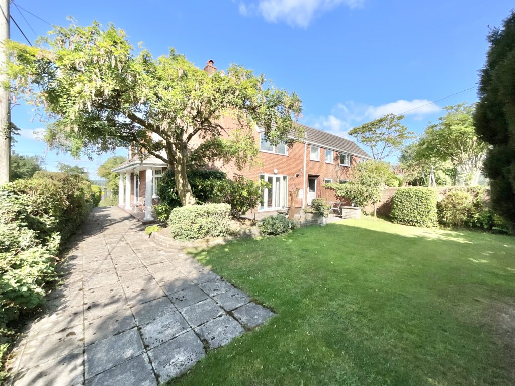 Draycott Road, Totmonslow ST10 4JJ