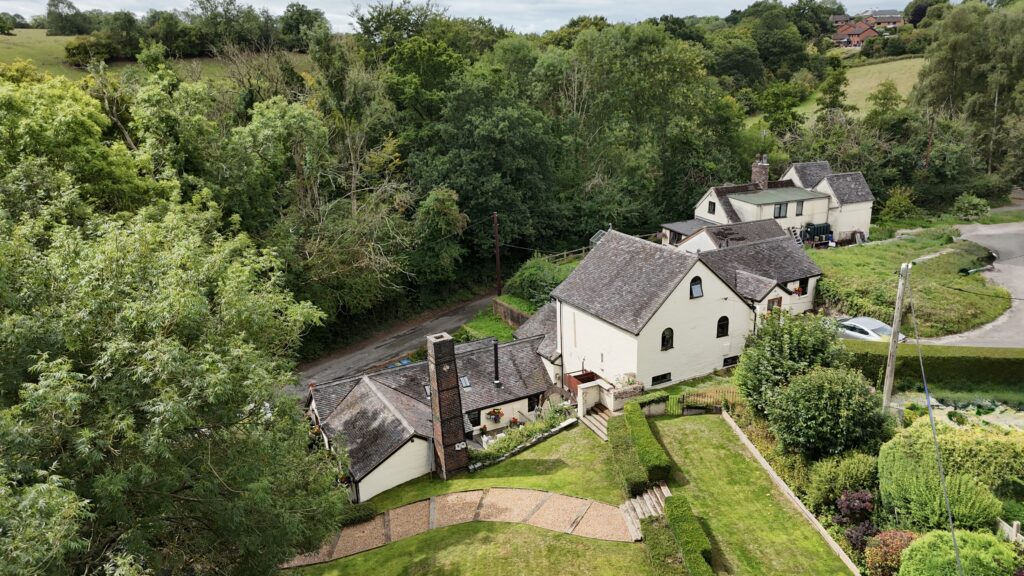 Nicholls Lane, Oulton, ST15