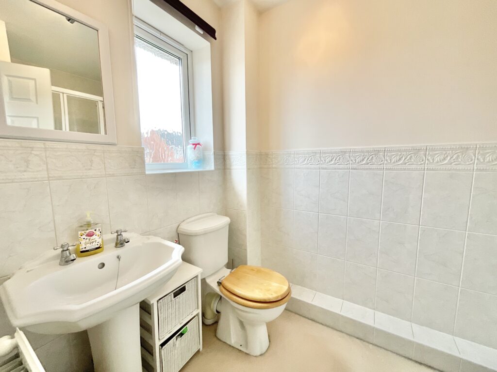 Spode Close, Stone, ST15