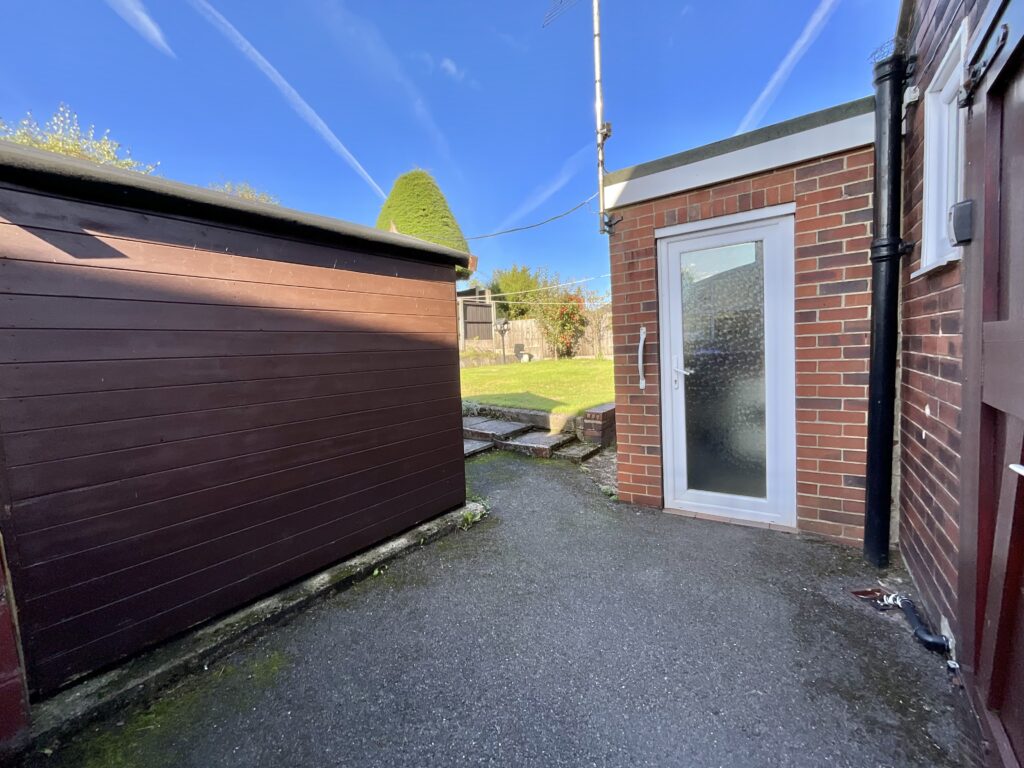 Leek Road, Cheadle, ST10