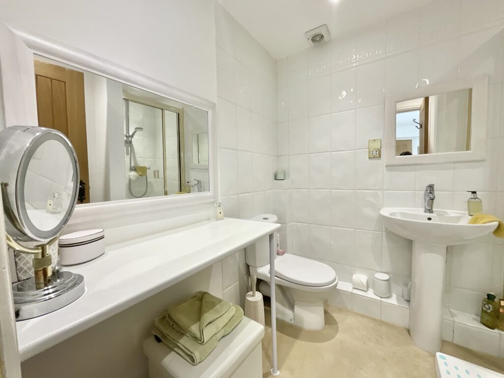 Richards Court, Bednall, ST17