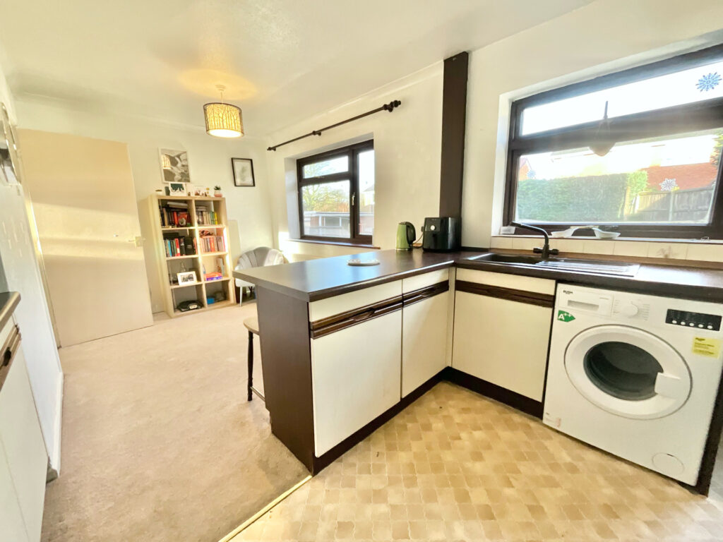 Maple Close, Cheadle, ST10