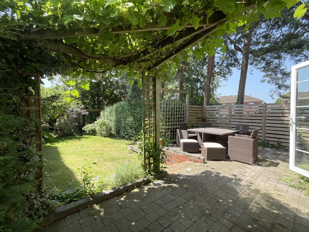 Lichfield Road, Stone, ST15