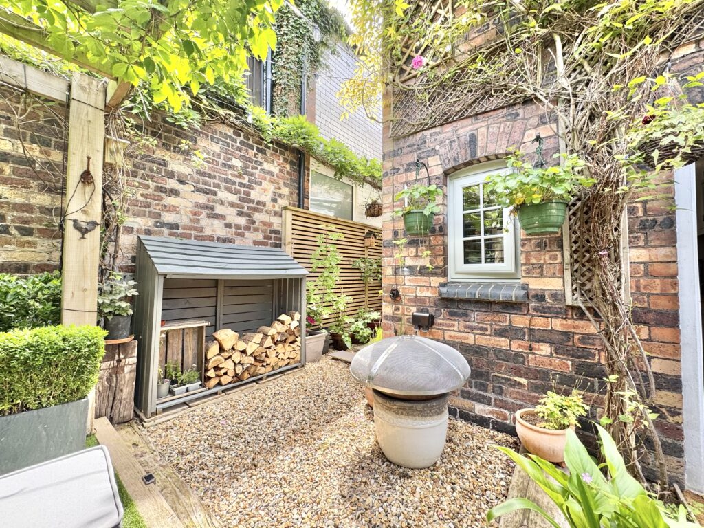Crewe Road, Madeley Heath, CW3