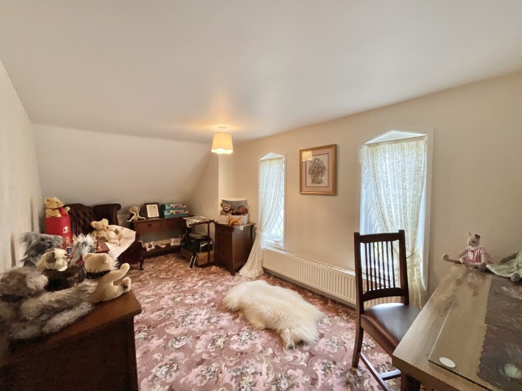London Road, Weston, ST18