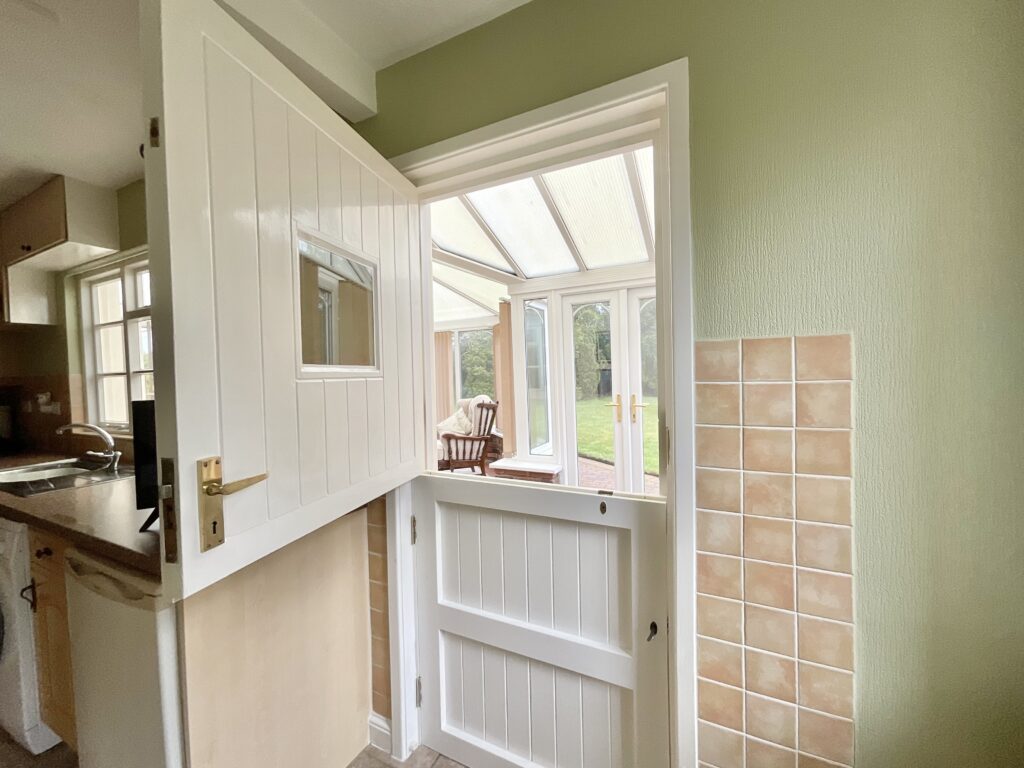 London Road, Weston, ST18