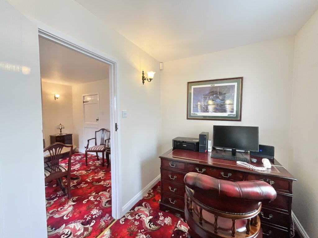 London Road, Weston, ST18
