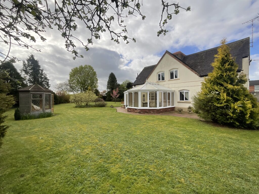 London Road, Weston, ST18