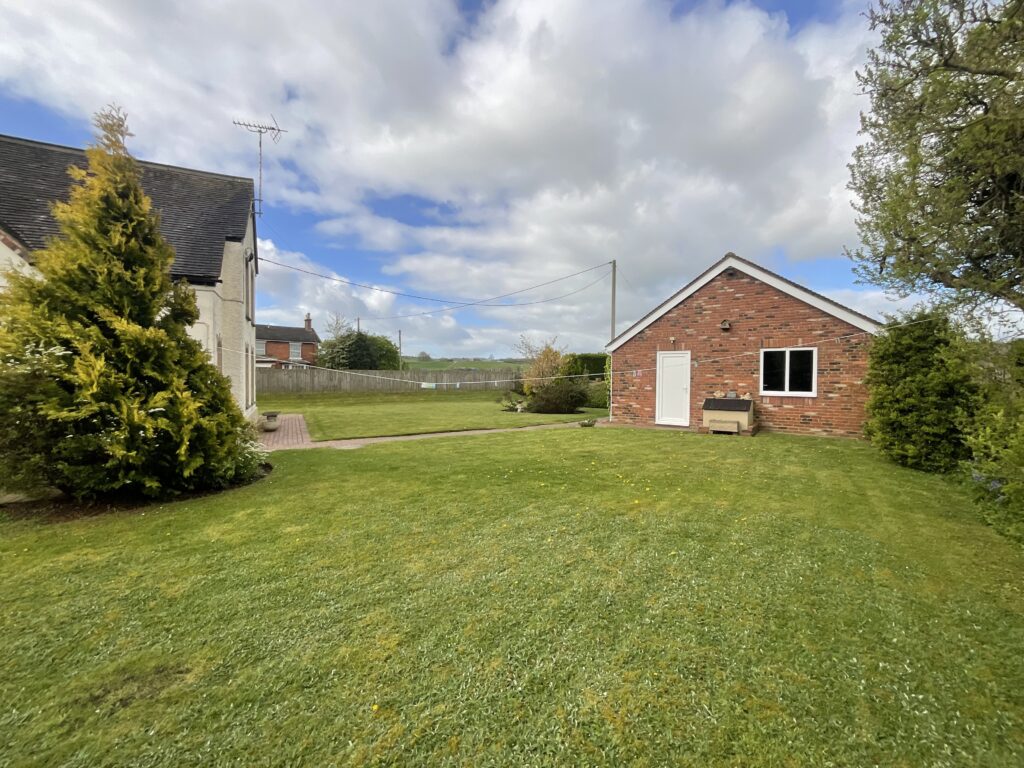London Road, Weston, ST18