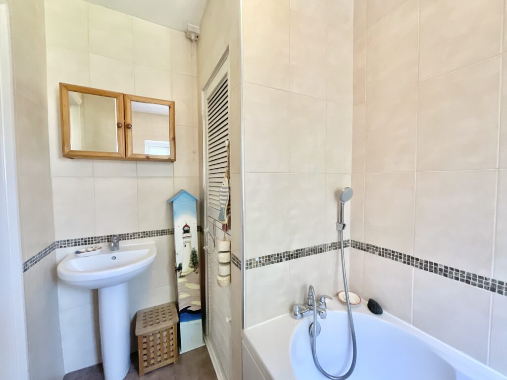 Longton Road, Stone, ST15