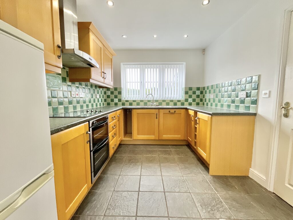 Stafford Road, Knightley, ST20