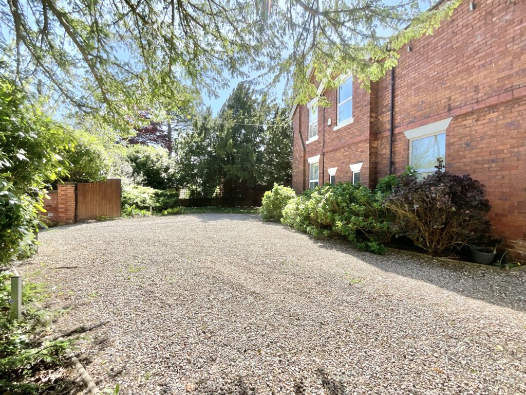 Moss Lane, Yarnfield, ST15