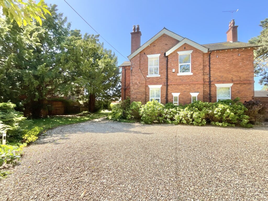 Moss Lane, Yarnfield, ST15