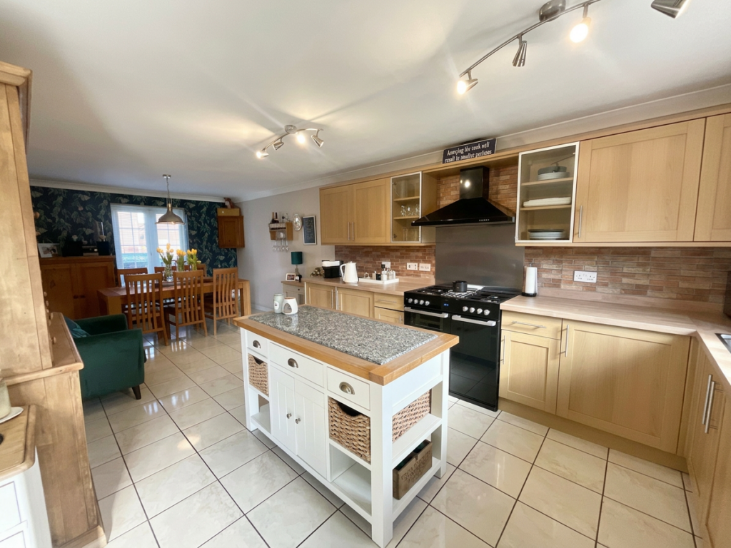 Beacon Grove, Stone, ST15