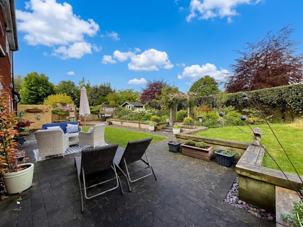 Windmill Hill, Rough Close, ST3