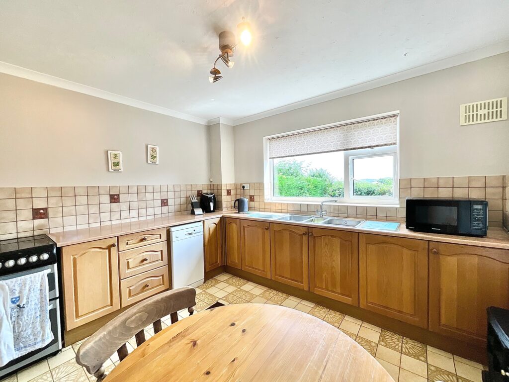 School Close, Dilhorne, ST10