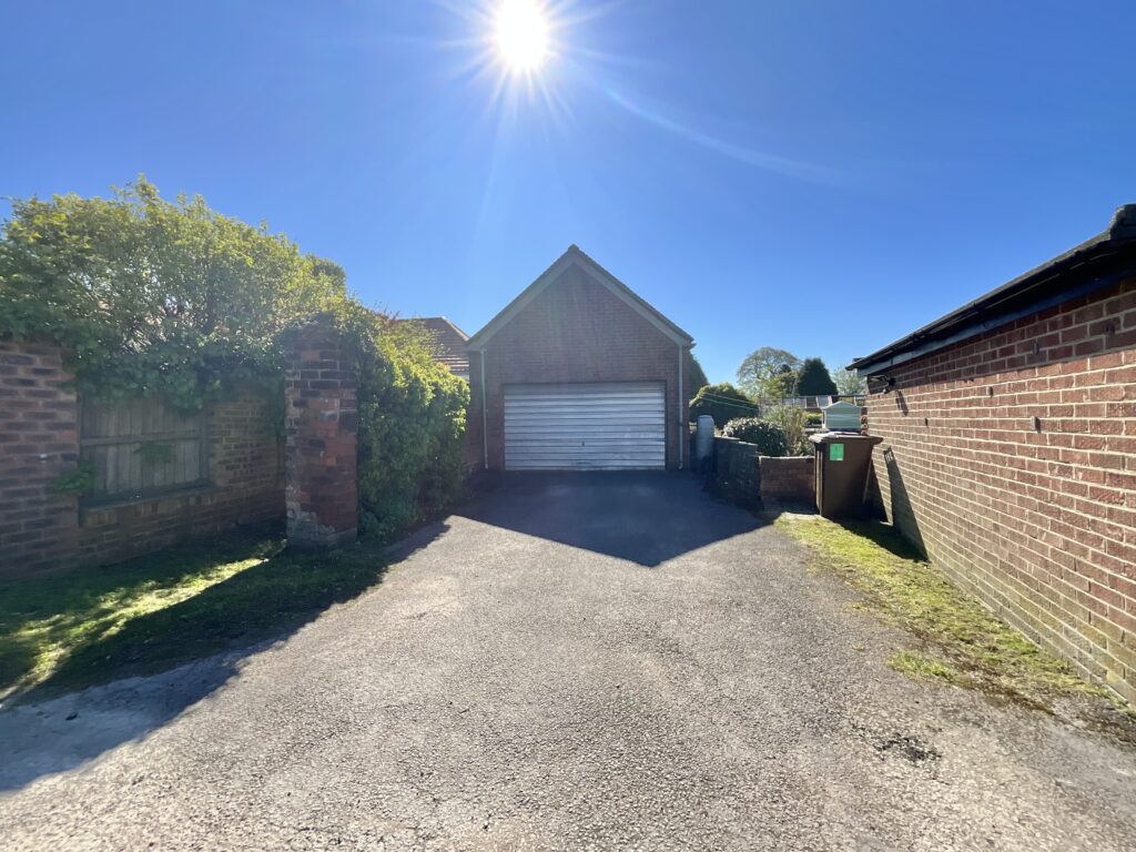 Blythe Bridge Road, Caverswall, ST11