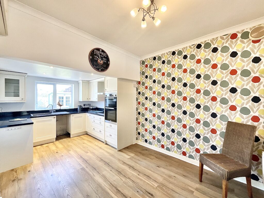 Meadow Way, Tean, ST10