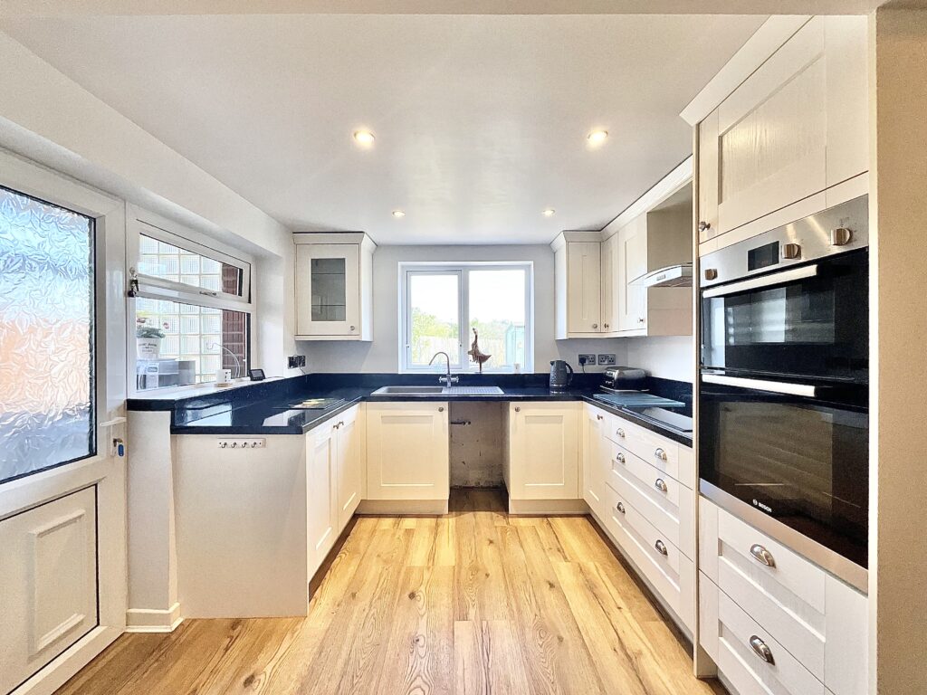 Meadow Way, Tean, ST10