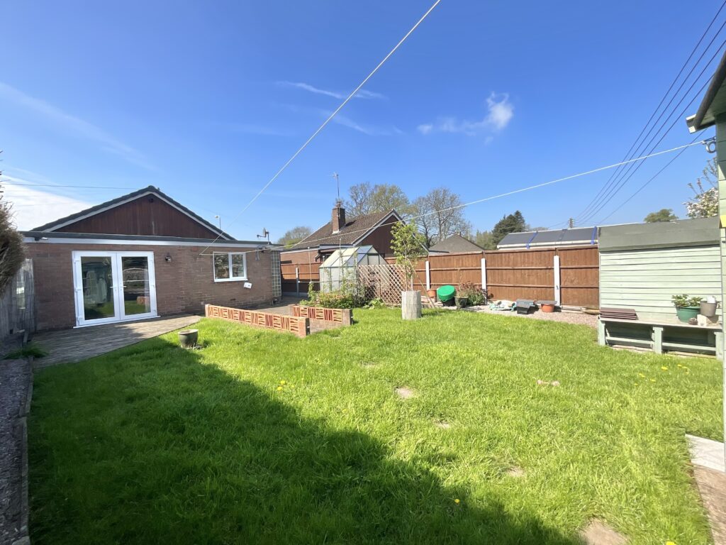 Meadow Way, Tean, ST10