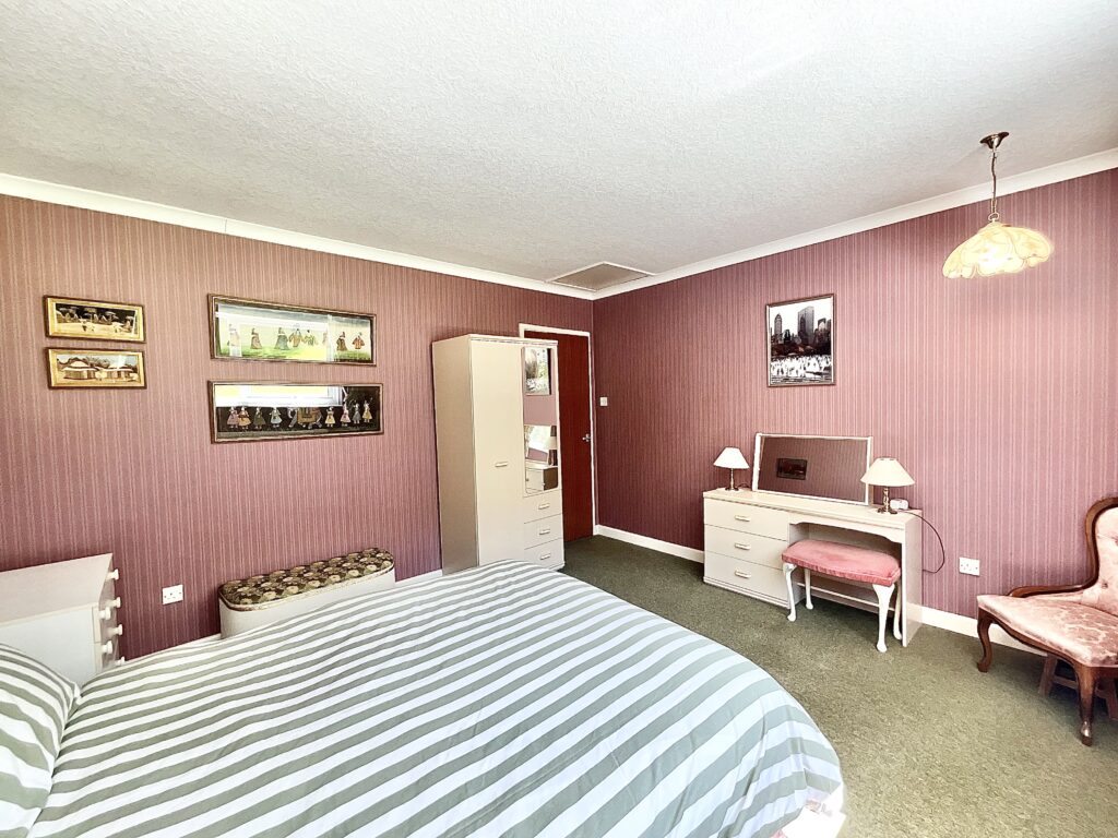 Harewood Close, Cheadle, ST10