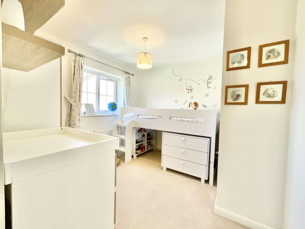 Yarnfield Parkway, Yarnfield, ST15