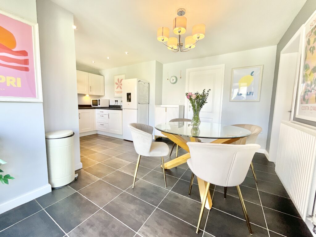 Yarnfield Parkway, Yarnfield, ST15