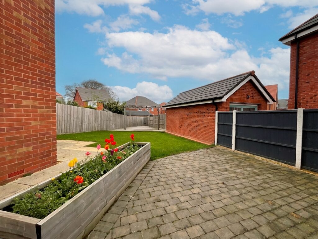 Clarke Way, Stone, ST15