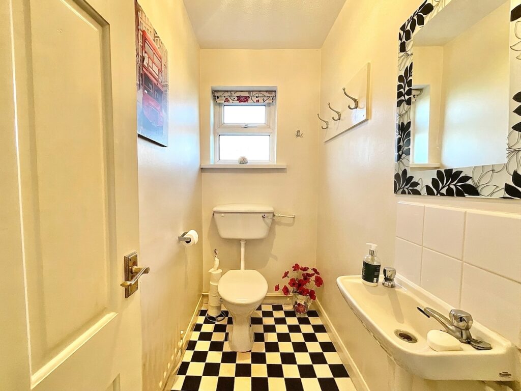 Aynsley Close, Cheadle, ST10