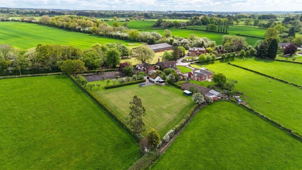 Stowe-By-Chartley, Stafford, ST18