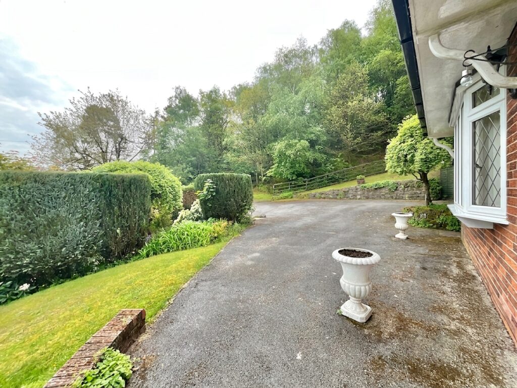 Park Drive, Cheadle, ST10