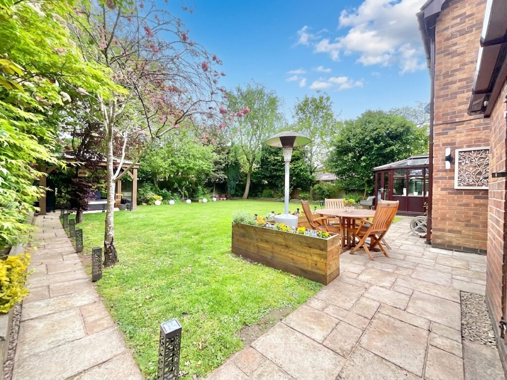Sopwith Close, Yarnfield, ST15