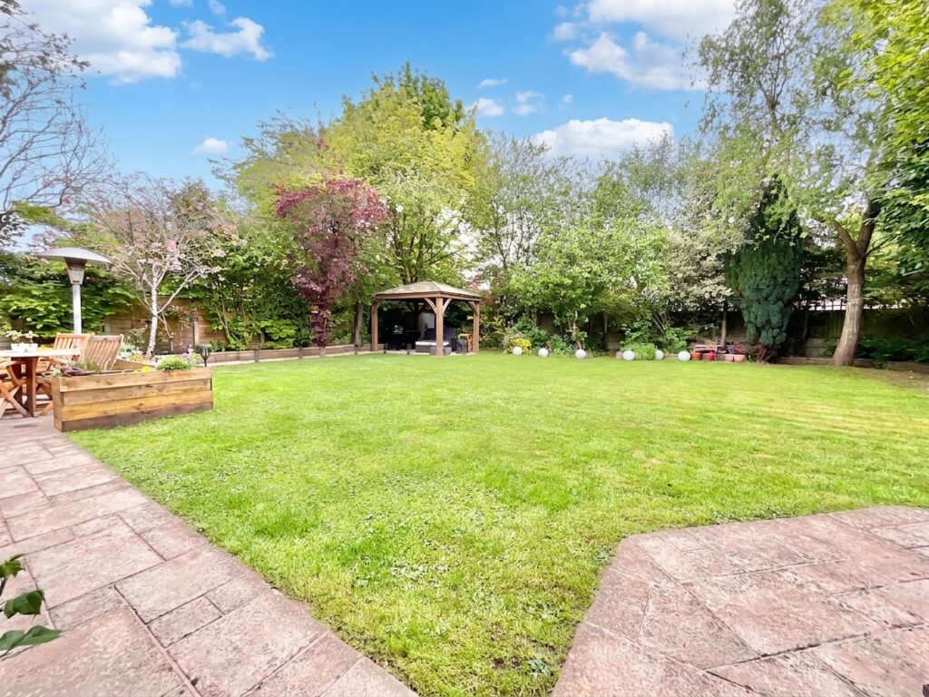 Sopwith Close, Yarnfield, ST15