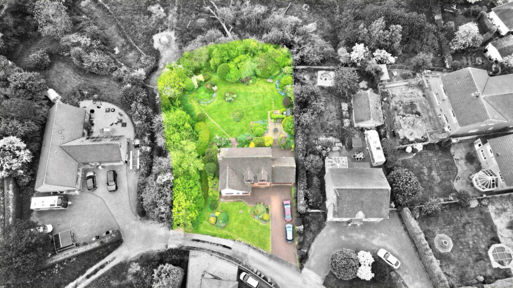Willowbrook, Derrington, ST18