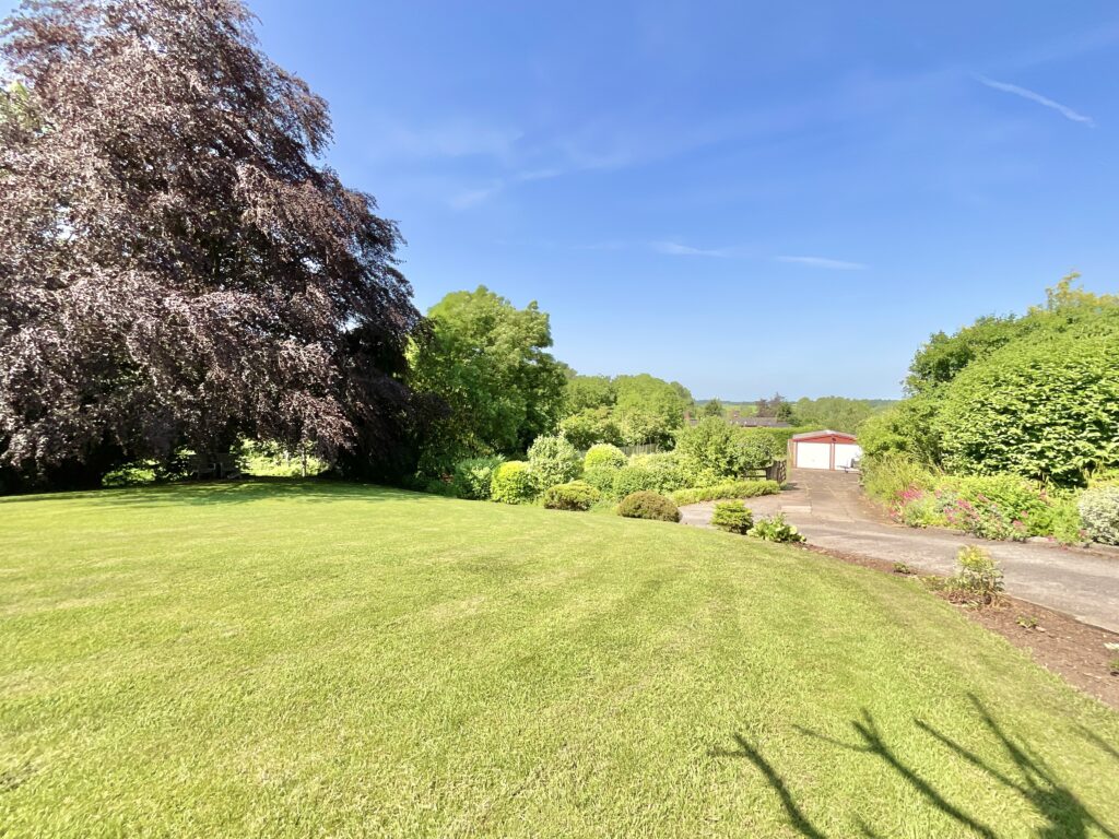 Whitgreave Lane, Whitgreave, ST18