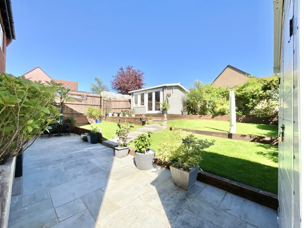 Daffodil Drive, Gnosall, ST20