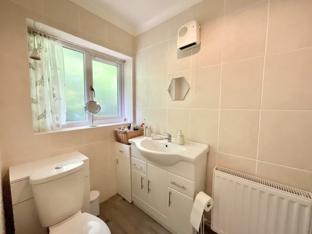 Meaford, Stone, ST15