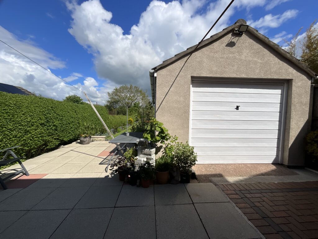 New Close Avenue, Forsbrook, ST11