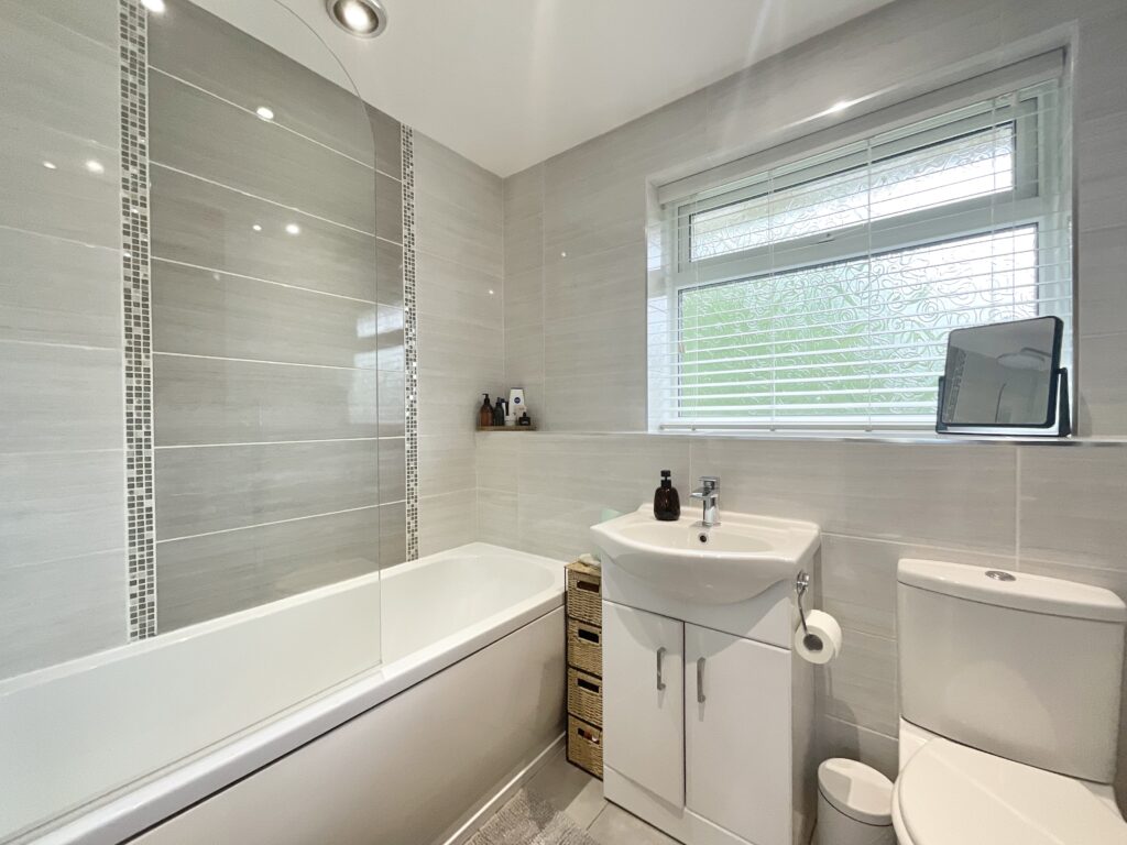 Ullswater Avenue, Crewe, CW2