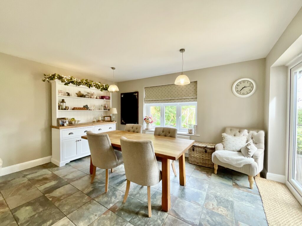 Main Road, Worleston, CW5