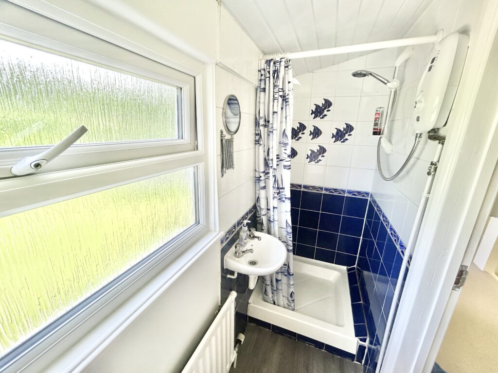 Whitgreave Lane, Whitgreave, ST18
