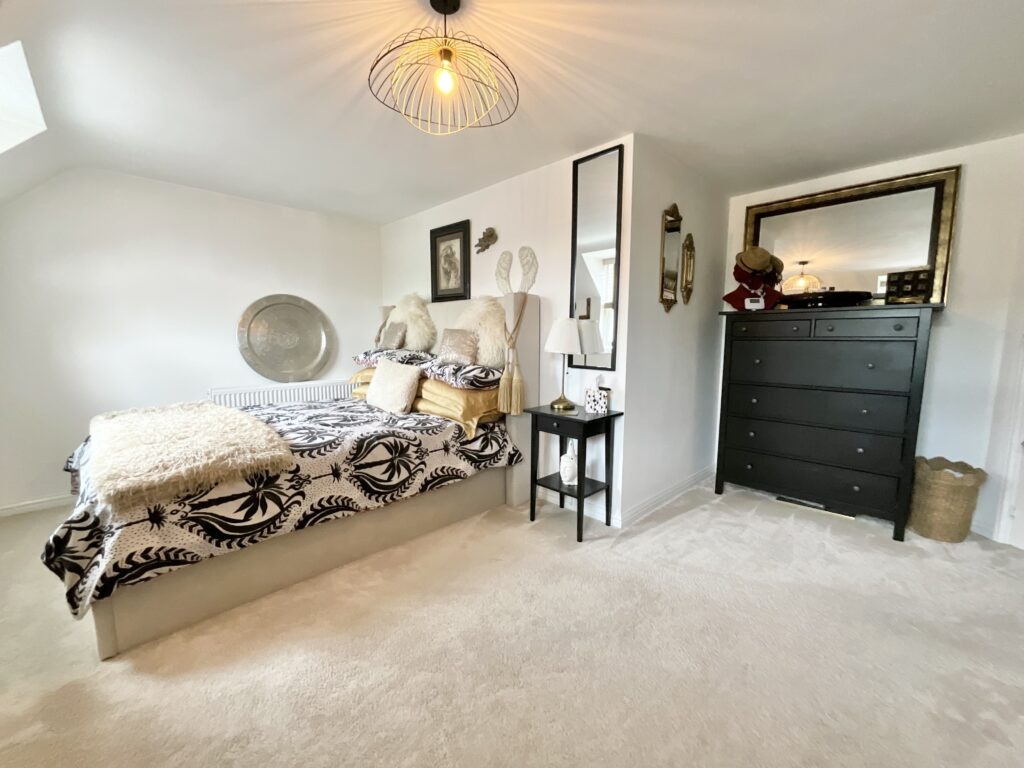 Hall Yard, Tean, ST10