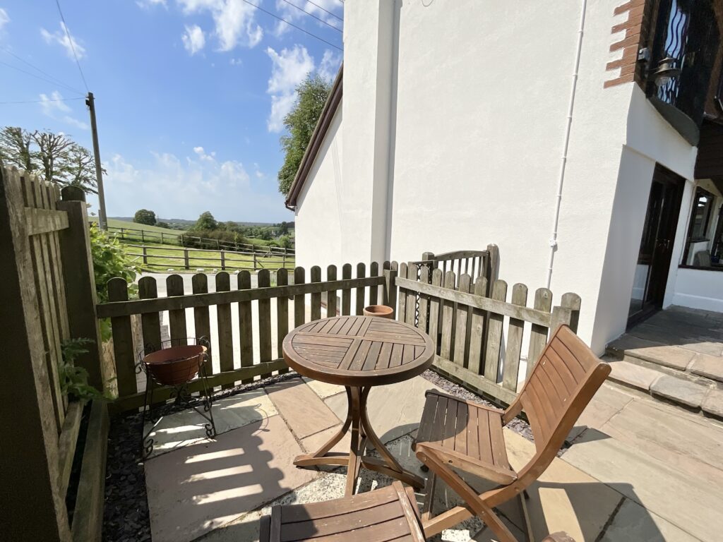 The Common, Dilhorne, ST10